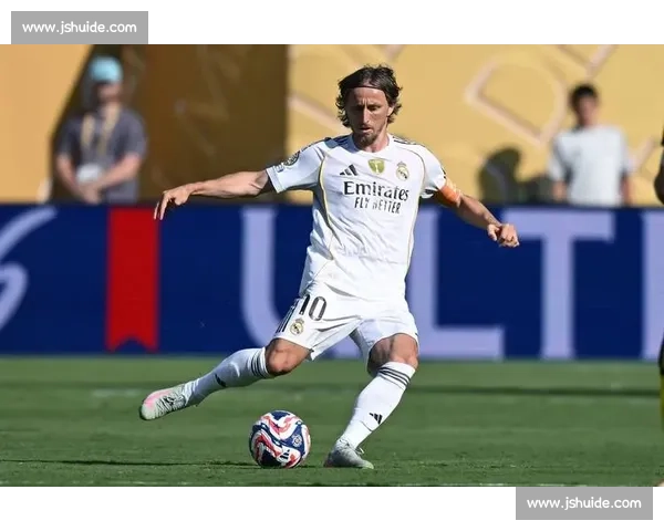 40 岁魔笛献补时助攻!米兰绝平比萨,他当选全场最佳 40 岁魔笛献补时助攻!米兰绝平比萨,他当选全场最佳