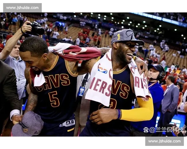 热火对决尼克斯东部强强碰撞引爆季后赛悬念全场焦点之战谁主沉浮